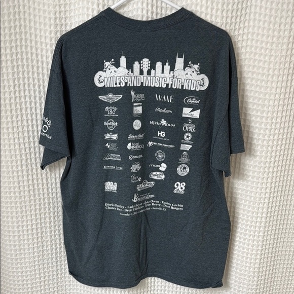 Dierks Bentley 2013 Concert T-Shirt - Size XL - Picture 5 of 6